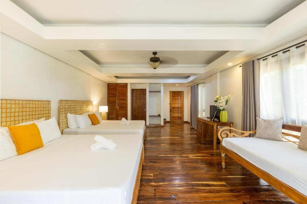 Nabulao Beach Resort Hinoba-an Exterior foto