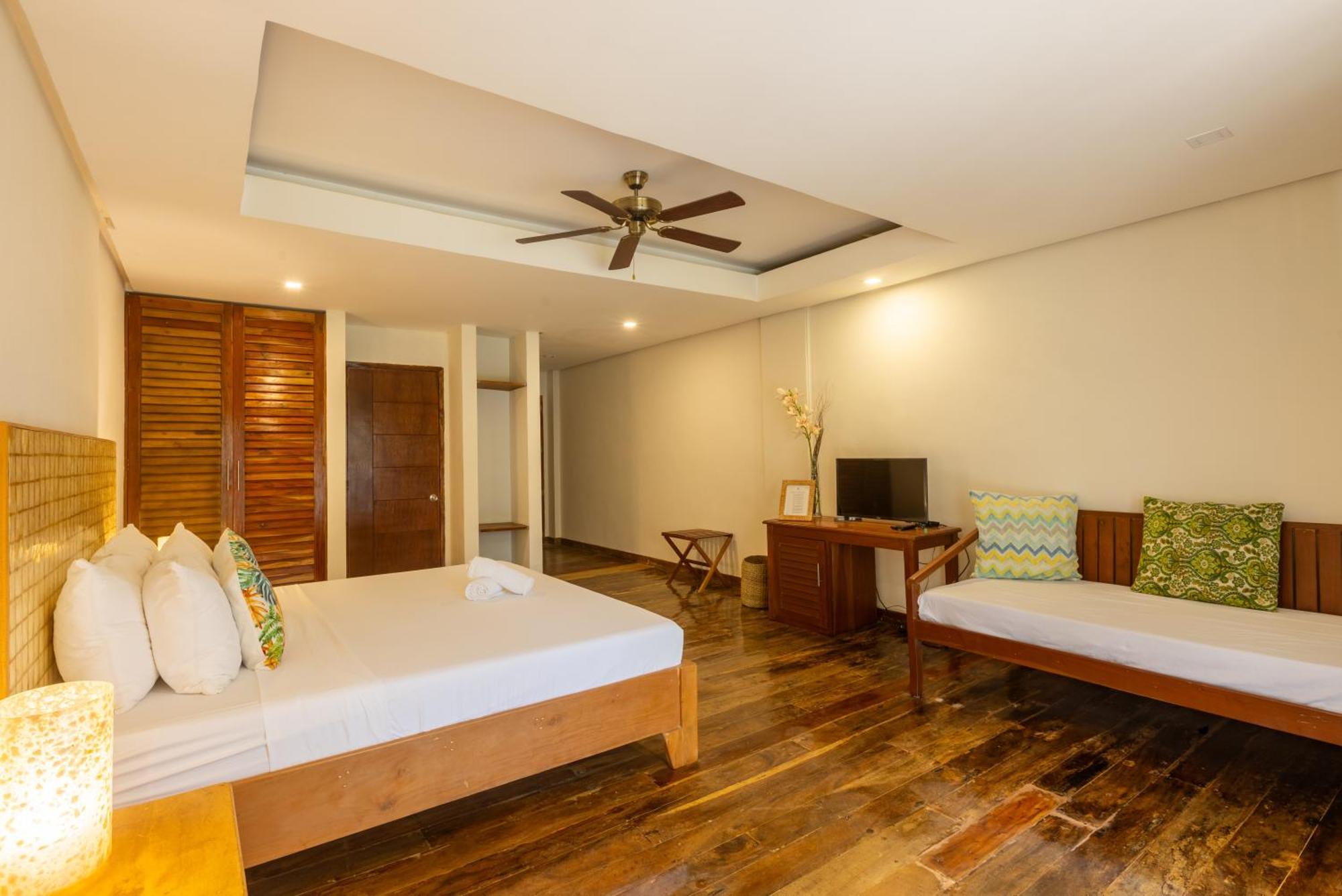 Nabulao Beach Resort Hinoba-an Exterior foto